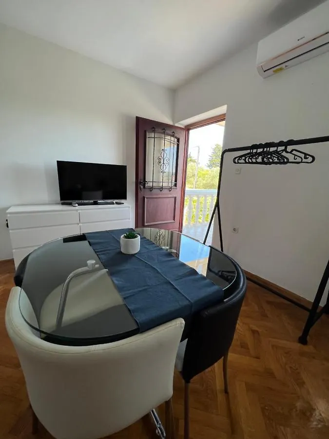 Apartments Antolkovic أوغليان