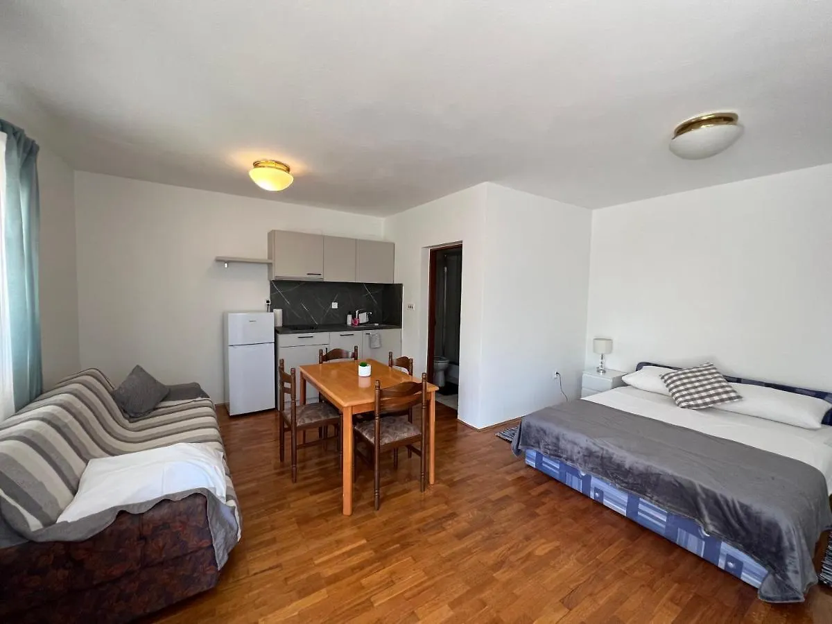 Apartments Antolkovic  Ugljan