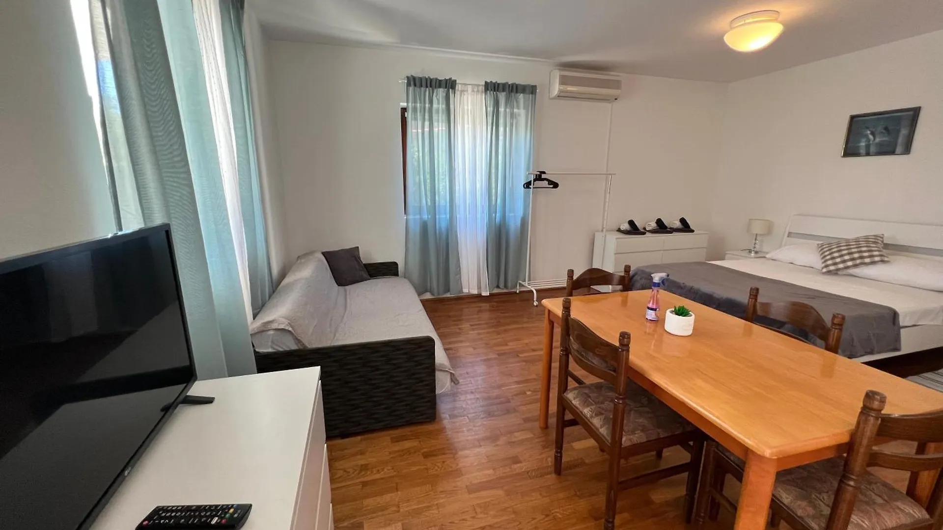 Apartments Antolkovic أوغليان